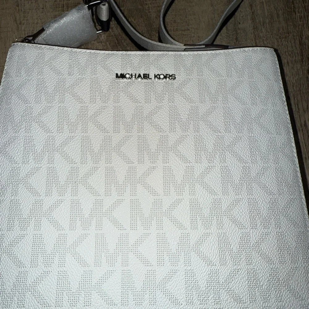 NWT Michael Kors Jet Set Medium Swing Pack Webbed Crossbody Strap color Aluminum - Picture 3 of 6